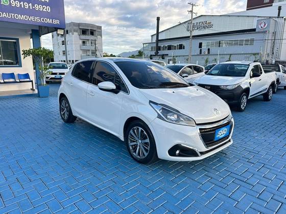 PEUGEOT 208 1.6 GRIFFE 16V FLEX 4P AUTOMÁTICO PEUGEOT 208 1.6 GRIFFE 16V FLEX 4P AUTOMÁTICO